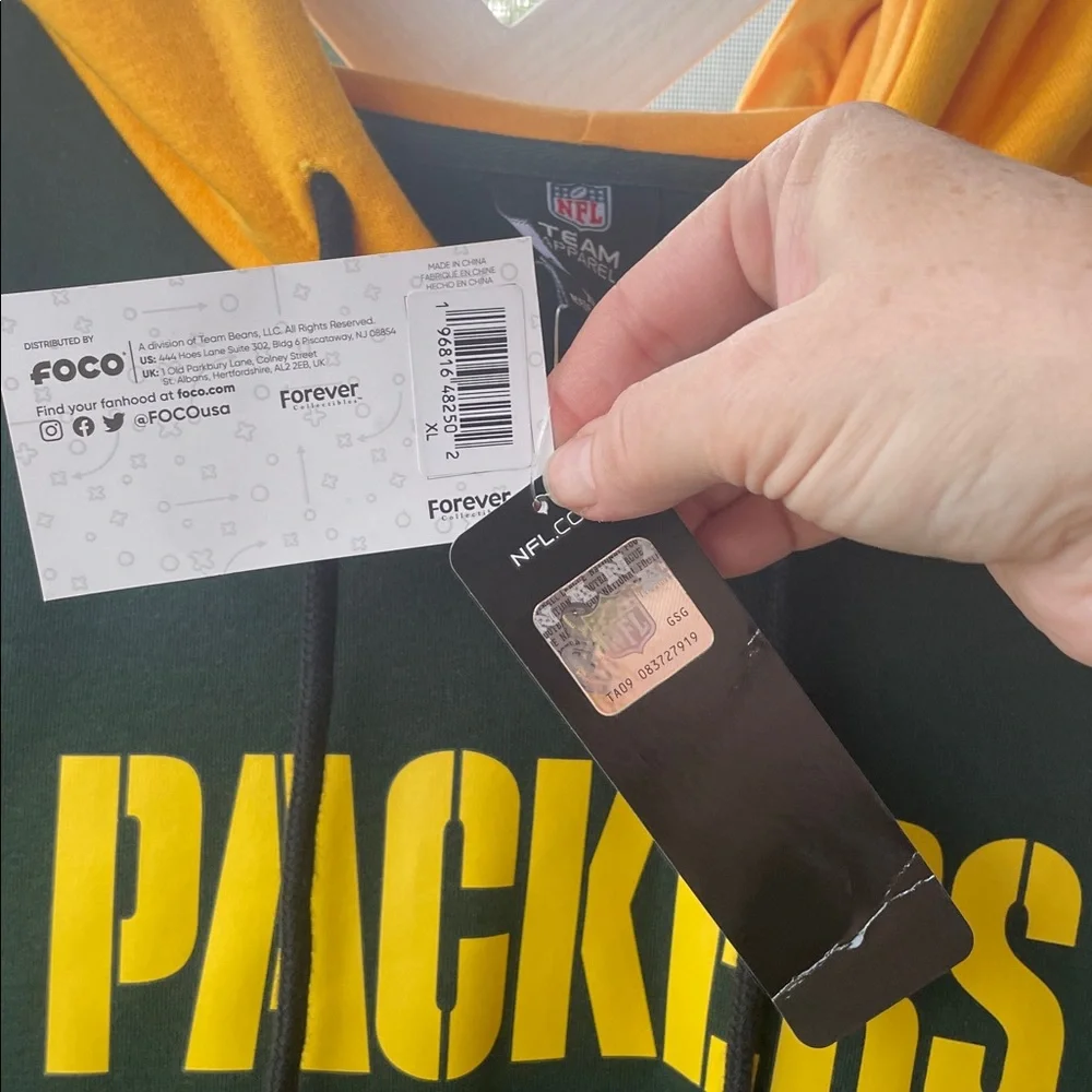 FOCO Green Bay Packers Layered-Look Wordmark Hoodie - Picture 14 of 14